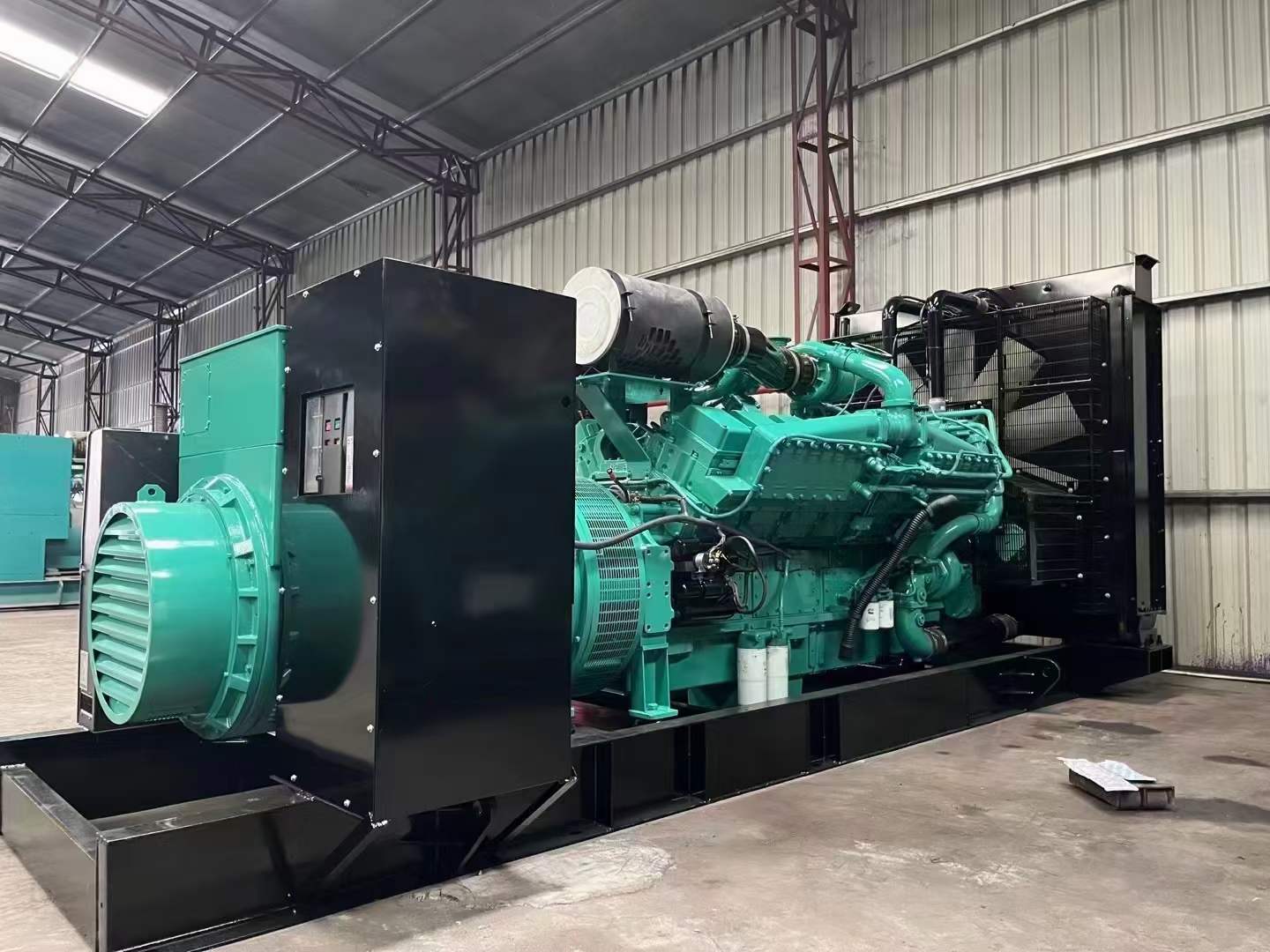 磐石如何降低 800kW 柴油发电机输出电流的波动？